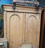 Armoire en pin h 2m.JPG